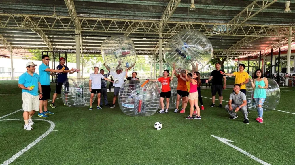 Effective indoor and outdoor team building programs in Singapore span office-based sessions as well as